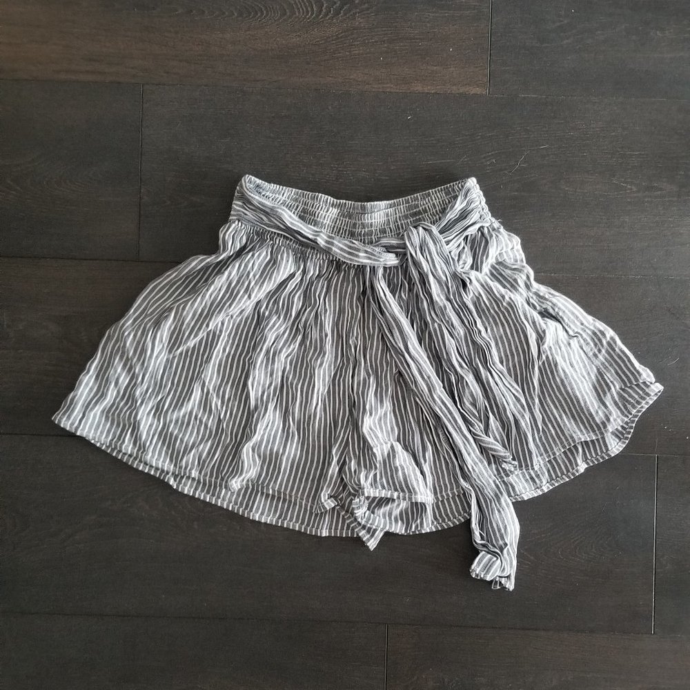Ever New tie-waist striped shorts
